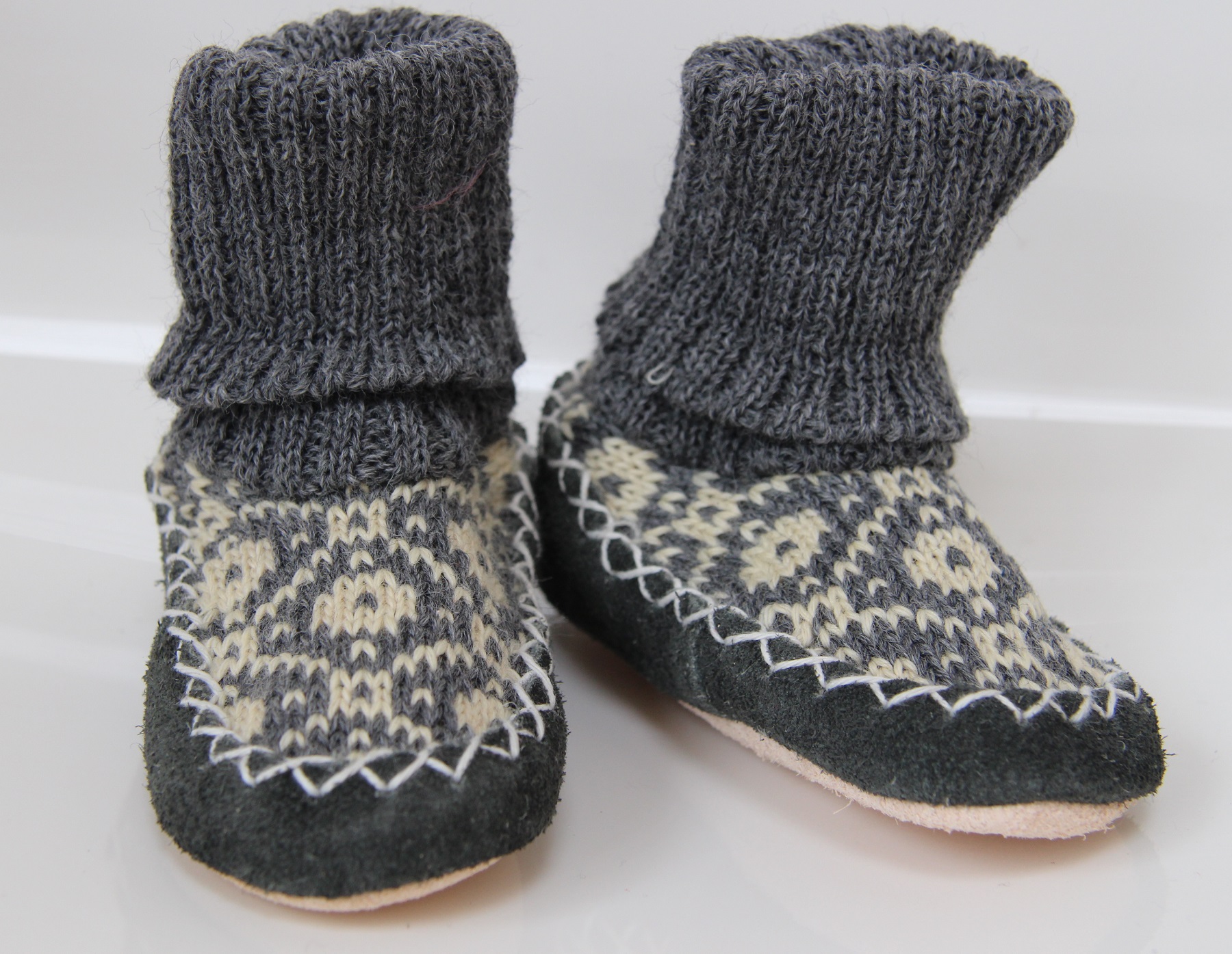 Chausson chaussette gris enfant en laine norvégienne au motif jacquard