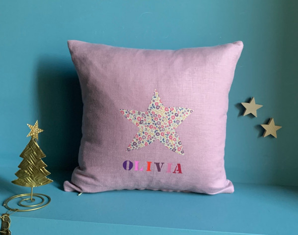 Coussin en Lin carré small - 1 Etoile Liberty + Prénom Lettres en peinture